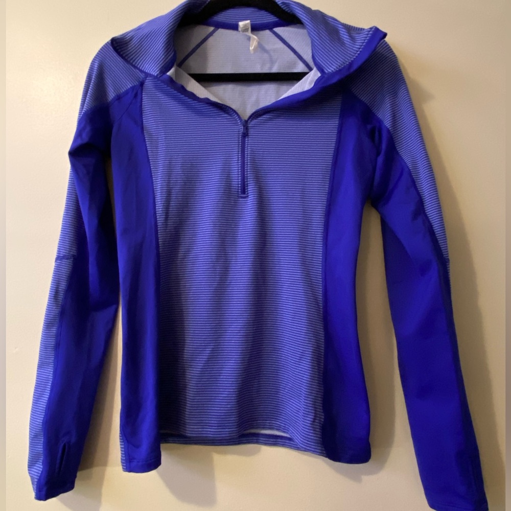Brand new Under Armour PullOver Lightweight Jacket Size S